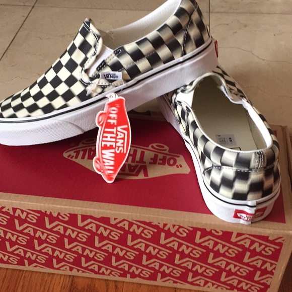 Vans checkered New w Box Classic slip on - Picture 2 of 3